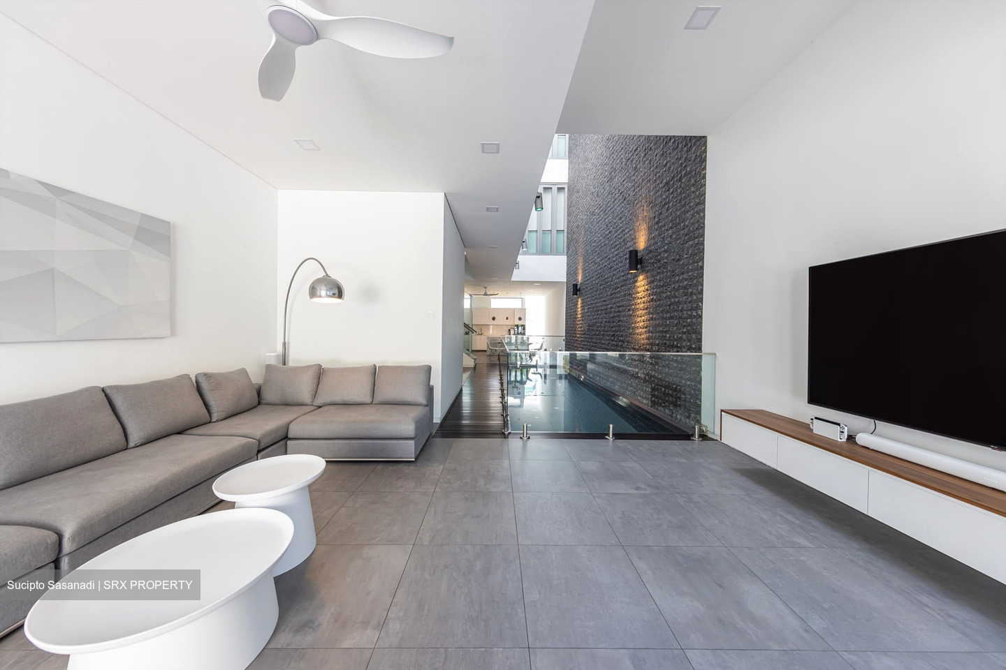 Opera Estate (D15), Terrace #613478841